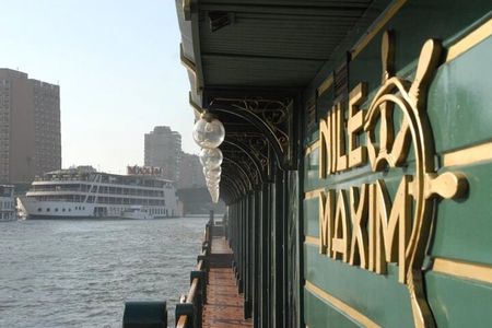 Nile Maxim Private Cruise with Dinner and Show in Cairo