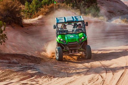 Hell's Revenge 4x4 Off-Roading Tour from Moab