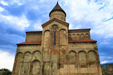 Uplistsikhe Tour with Stalin Museum & Medieval Churches