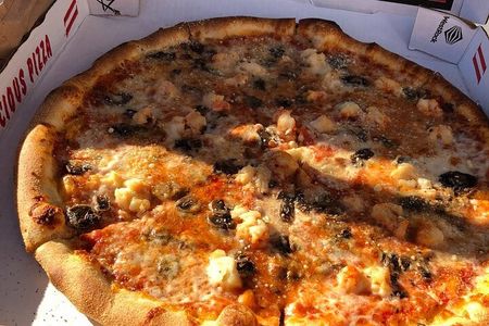 Christmas Cove and Pizza Pi Happy Hour Sail Tour