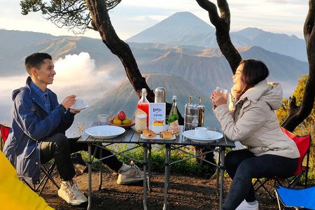1 Day - Bromo Sunrise Romantic Breakfast // 00.30 - 13.00