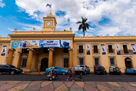 Combo Tour :Joya de Céren + Volcanoes Park + Santa Ana City 