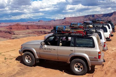 Canyonlands National Park White Rim Trail by 4WD