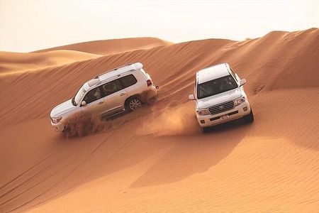 Desert Safari and Quad Bike Experience in Dubai with Dinner