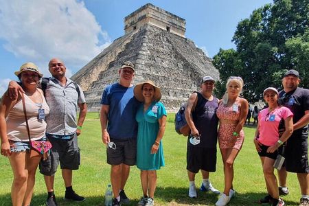 Early Access to Chichen Itza with optional pick-up