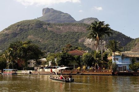 Half-Day Adventurous Boat Tour Tijuca Lagoon in Rio de Janeiro