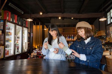 Small-Group Walking Tour of Matsuyama and Minakuchi Brewery