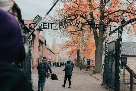 Auschwitz Birkenau guided tour from Krakow private chauffeur