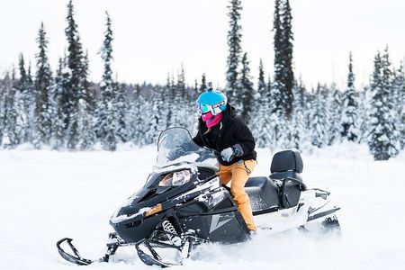 Snowmobile Tour in Fairbanks