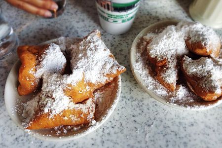 Private New Orleans French Quarter Favorites Food Tour