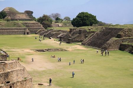 Tour to the archaeological zone Monte Alban