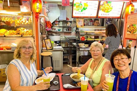 Singapore Street Food Tour: Hawker Centers & Local Favorites