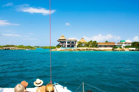 Catamaran to Isla Mujeres, Open bar, buffet, Beach Club Included