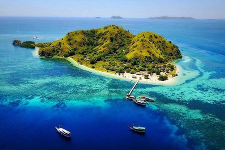 Full Day Trip to Explore 6 Destinations in Labuan Bajo and Komodo