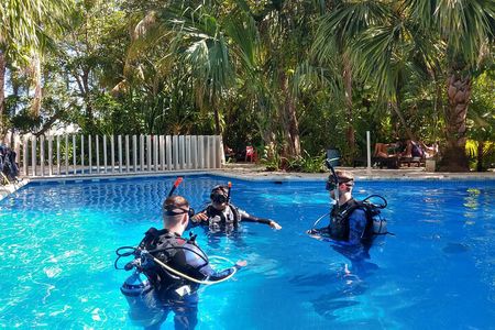3 Days Class: SDI Open Water Diver Certification in Cancun