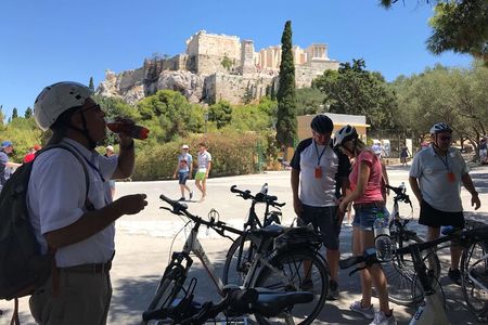 Athens by E-Bike: Monuments, Food & Transfers (Cruise Tour)