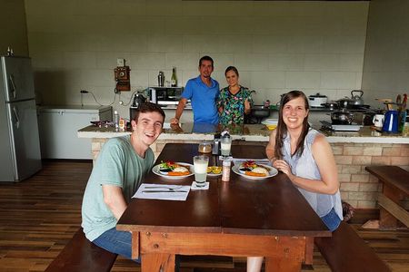 Cooking with a Costa Rican familiy