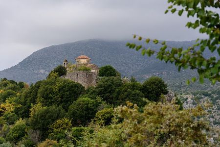 Hiking in Ridomo Gorge with Picnic