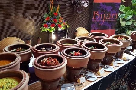 Kuala Lumpur Romantic Malay Dinner with Transport