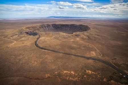 Northern Arizona Meteor Crater and Walnut Canyon from Phoenix - Private Tour
