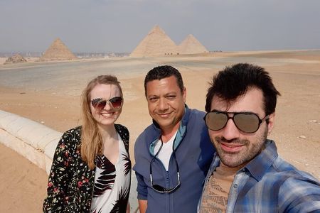 Cairo: Giza Pyramids ,Sphinx , Sakkara & Dahshur Full-Day Private Guided Tour