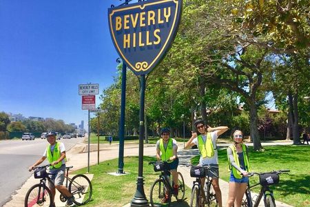 Beverly Hills Tour: Movie Star Homes and LA Sightseeing by E-Bike