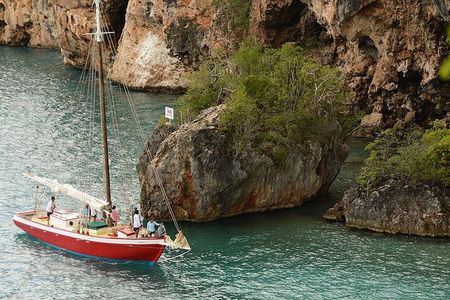 Little Bay Half-Day Sail & Snorkel Adventure