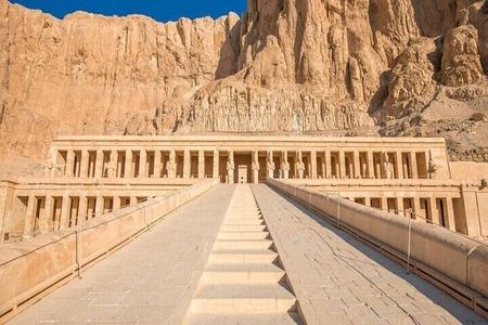 Private Day from Cairo to Luxor by plane with hotel,balloon,west,east and lunch