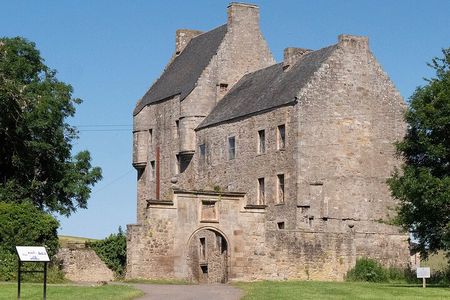 Jamie Fraser Outlander tour to Lallybroch tours Edinburgh