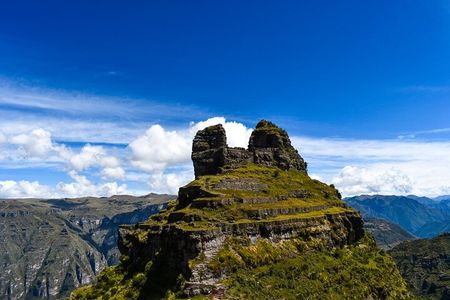 Tour to the Waqrapukara Archaeological Complex from Cusco
