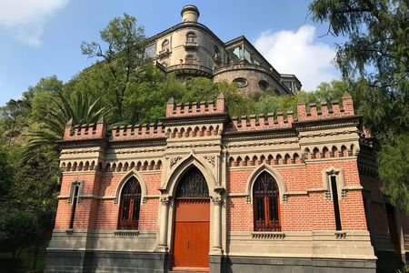 Visit the Imperial Castle in Chapultepec