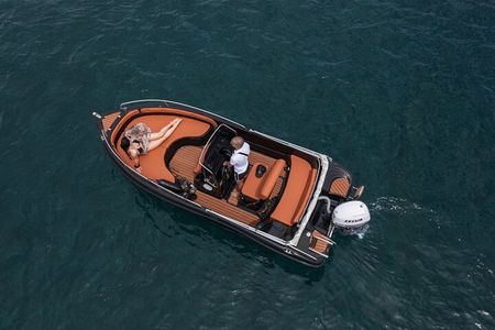Boat Rental in Santorini License Free