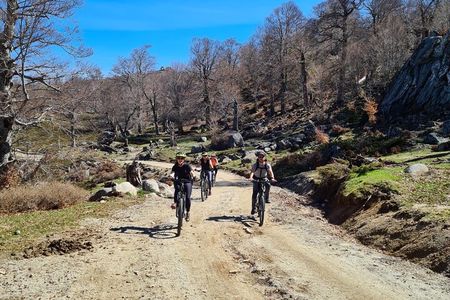 guided ride on the Plateau du Coscione by electric mountain bike