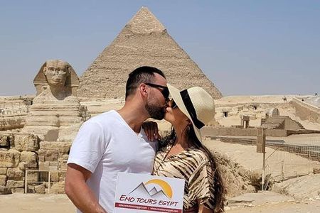 Full Day Tour to Giza Pyramids and Egyptian Museum in Cairo
