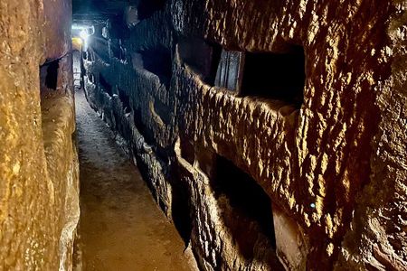 Small Group Express Tour of Roman Catacombs with Transfer 