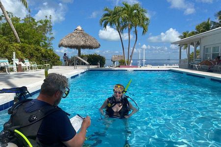 Learn to Scuba Dive with a Professional Instructor in Key Largo