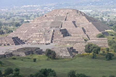 Historical downtown Mexico City & Teotihuacan Pyramids Mezcal tasting