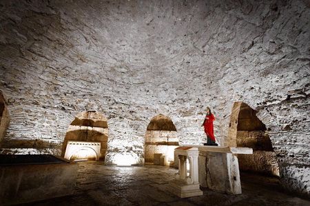 Walk through Split with an archeologist