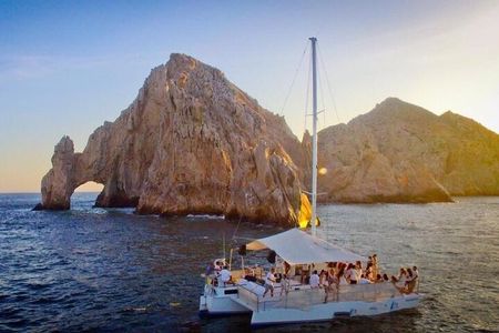  3-hour Snorkeling and Catamaran in Cabo San Lucas