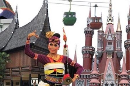 Guided Sightseeing Tour from Jakarta