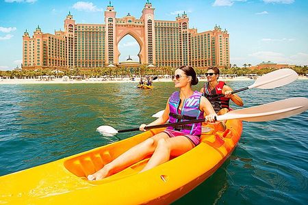 1-Hour Kayaking Experience in Dubai 