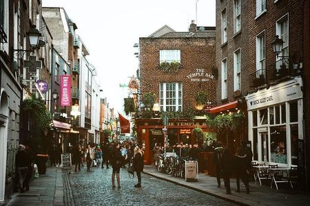 Liberty Irish Tours Dublin City & Wicklow Mountains Luxury Car