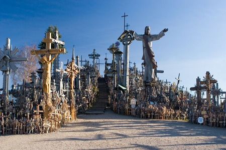 From Vilnius: Private Day Tour to Hill of Crosses & Kleboniskes