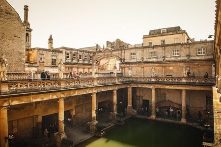 2-Day Windsor, Stonehenge, Bath & Oxford Tour Including Admission