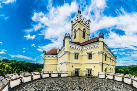 Fairytale Castle & Wine Tasting & Lunch