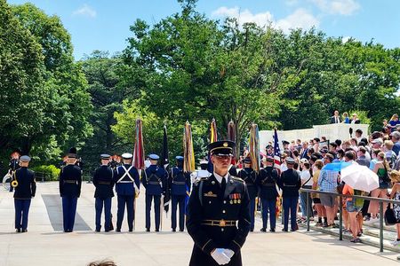 Private Washington DC Tour with Changing of the Guard Ceremony