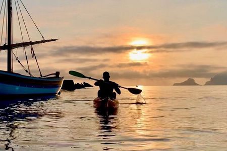 Sunrise Kayak Tour with Snorkeling and Coffee Experience