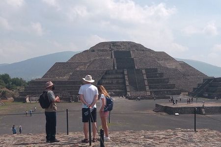Guided Walking Tour to the Archaeological Zone of Teotihuacán