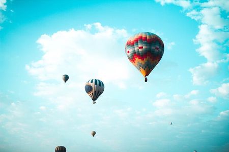 ( Think To Enjoi Your Dubai Beautiful Desert By Hot Air Balloon )