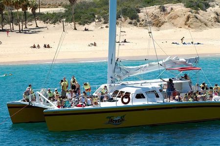 Wine & Jazz at Sunset Cruise! Round Transportation From Los Cabos
